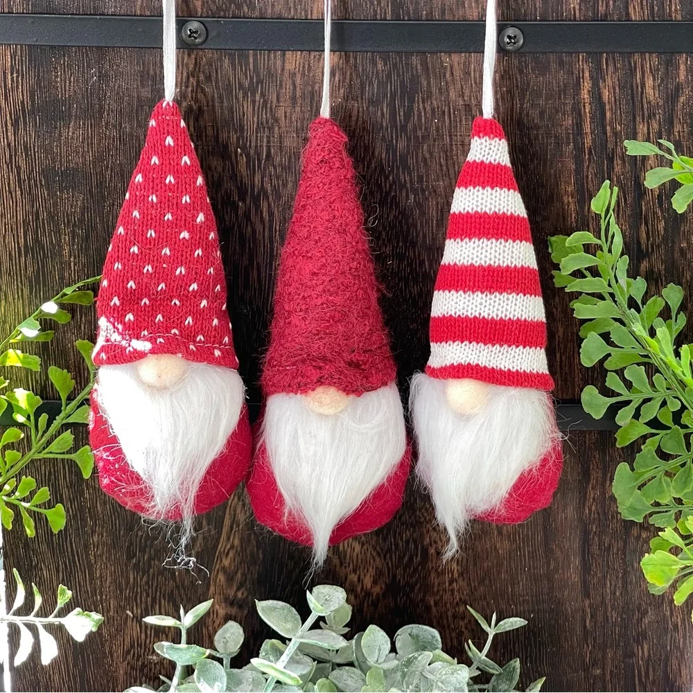 GNOME ornaments 3 RED HAT GNOMES Year round FESTIVE gift tags place settings NEW